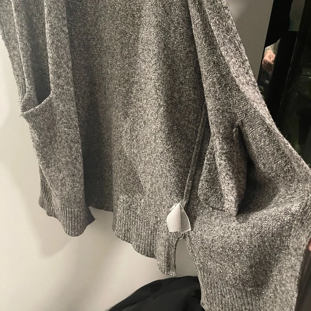 Old Navy Cardigan - Picture 4 of 4